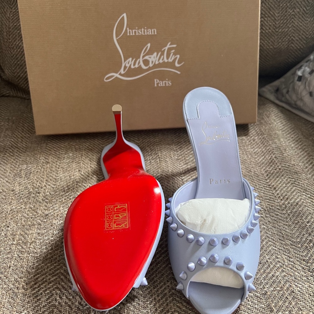 BRAND NEW CHRISTIAN  LOUBOUTIN me dolly spike 85
